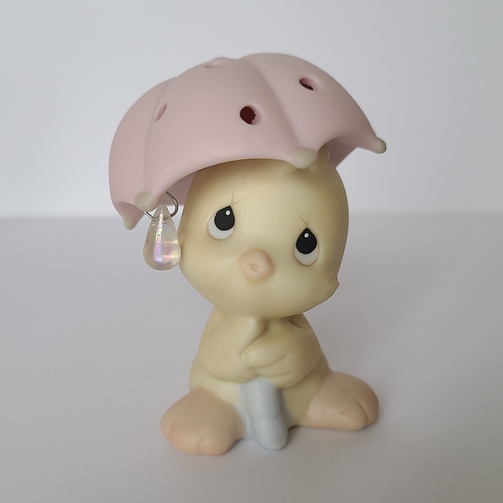 Precious Moments Tweety Bird Umbrella Collectible Porcelain Figurine